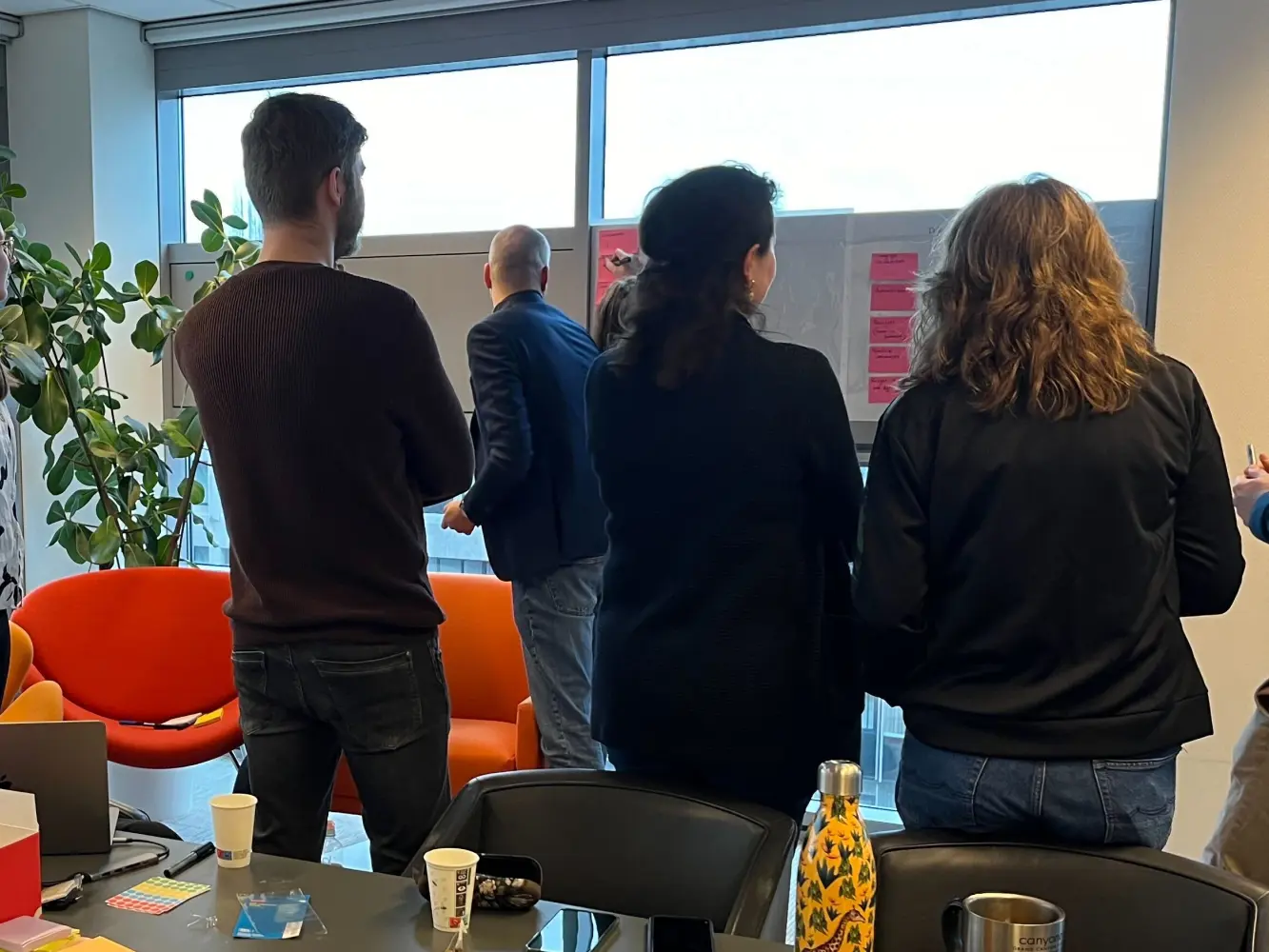 Een sfeerfoto van de werksessie bij Eurocross Assistance