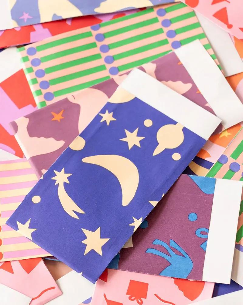 Een sfeerfoto van cadeau-enveloppen van Kadodesign