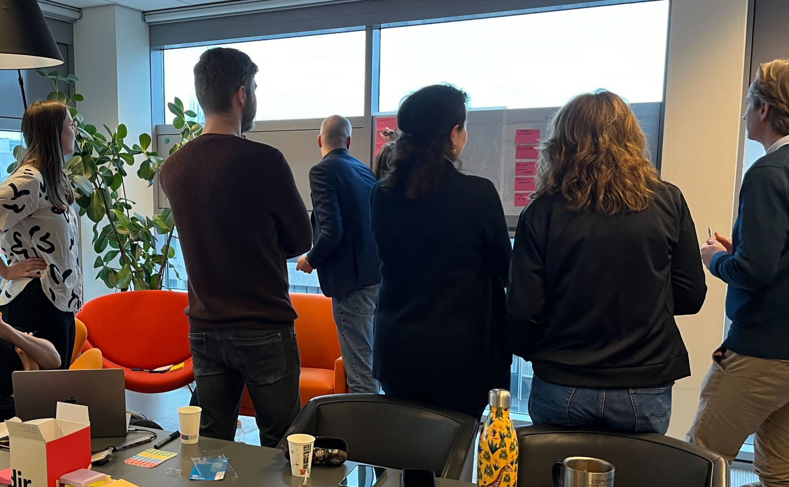 Een sfeerfoto van de werksessie bij Eurocross Assistance